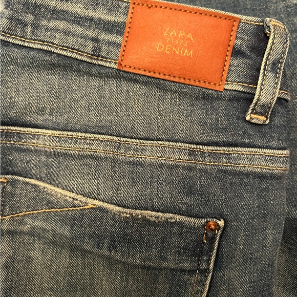 Zara Mid Rise Skinny Jeans - Size 6 - NWT - Picture 3 of 7